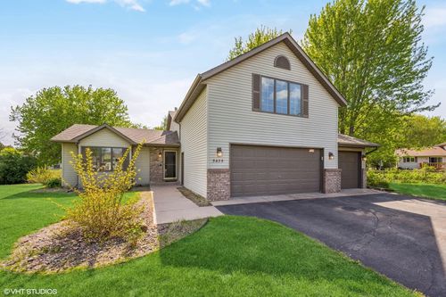 5435 274th St, Wyoming, MN, 55092-9387 | Card Image