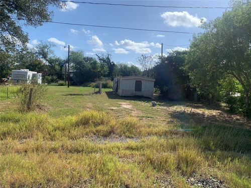 203 Palmetto St, Refugio, TX, 78377-3338 | Card Image