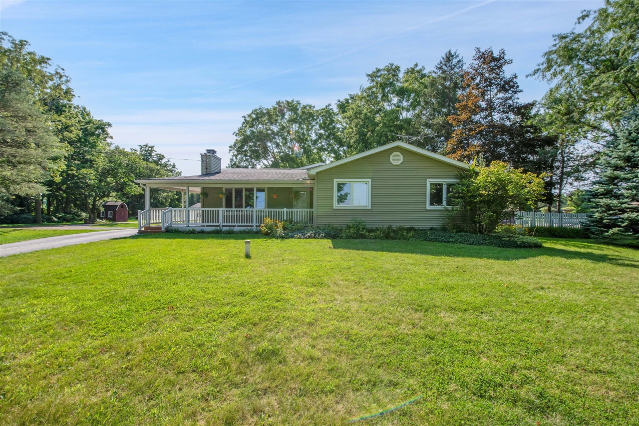 Tallman Rd, Grand Ledge, MI 48837