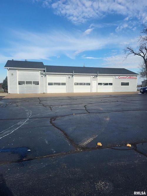 7812 Windy Rdg, DUBUQUE, IA, 52003-8442 | Card Image