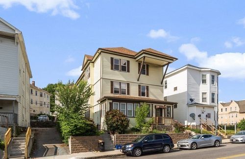 141 Cambridge St, Worcester, MA, 01603-2761 | Card Image