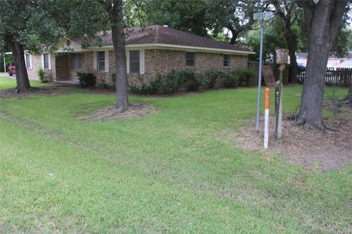 708 1st St, Winnie, TX, 77665 | Card Image