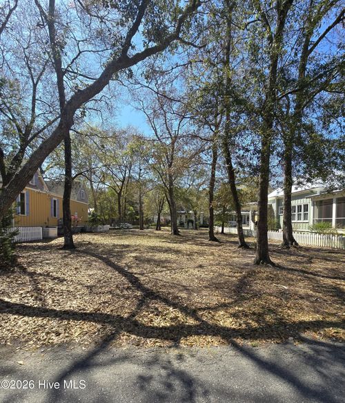 404 Fire Fly Ln, Southport, NC, 28461-2766 | Card Image