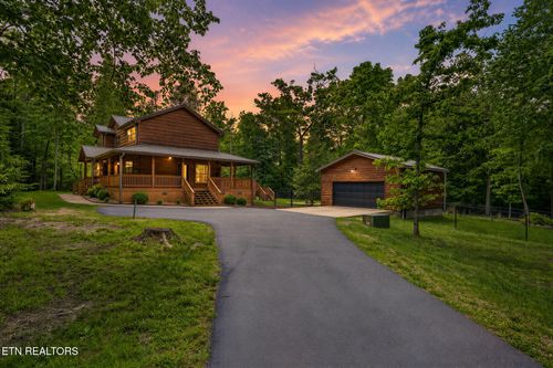 704 White Oak Rd, Monterey, TN, 38574-7076 | Card Image