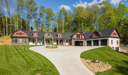 210 Leatherwood Dr, London, KY, 40741-8876 | Card Image