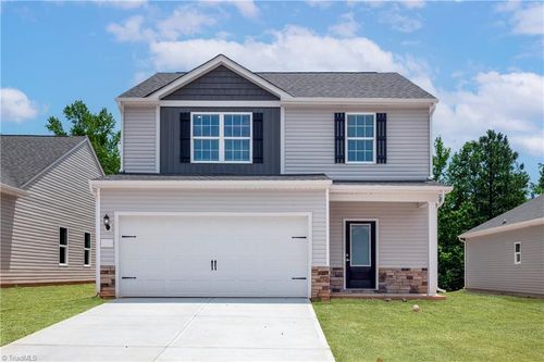 3411 Robindale Dr, Winston Salem, NC, 27107-1762 | Card Image