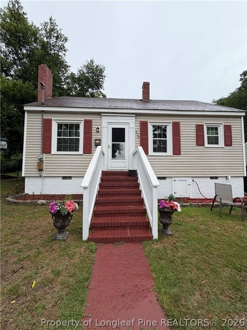 226 Windsor Dr, Fayetteville, NC, 28301-4367 | Card Image