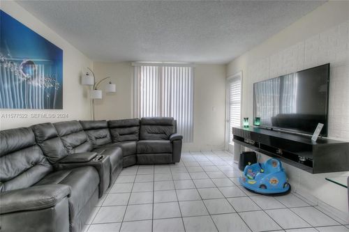 301-5665 W 20th Ave, Hialeah, FL, 33012-8900 | Card Image