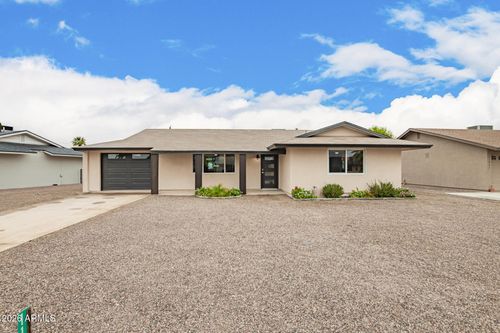 11010 W Sun City Blvd, Sun City, AZ, 85351-3745 | Card Image