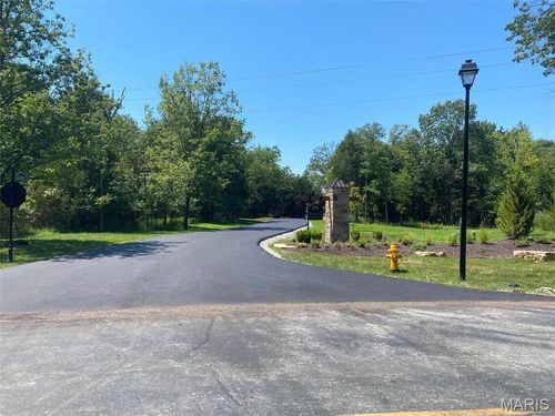 5010 Lily Ridge Ct, Defiance, MO, 63341-2030 | Card Image