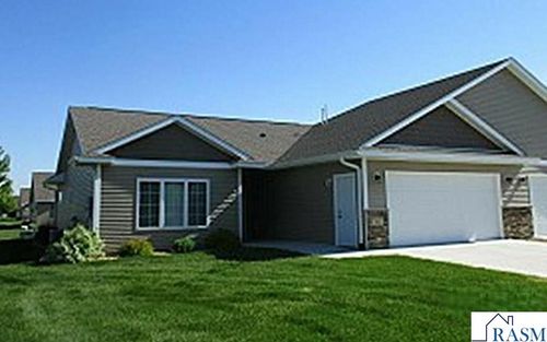 301 Skylark Dr, Mankato, MN, 56001-6996 | Card Image