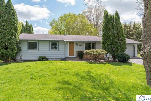 1925 Howard Dr, North Mankato, MN, 56003-1521 | Card Image