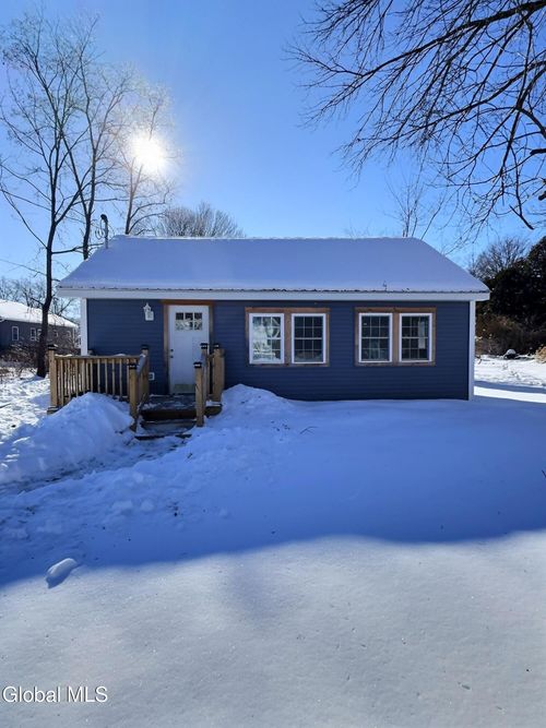 40 King Ave, Hudson Falls, NY, 12839-1633 | Card Image