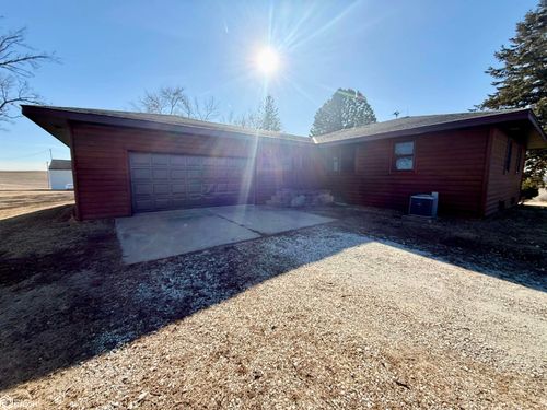 1390 Goldfinch Ave, Audubon, IA, 50025-7587 | Card Image