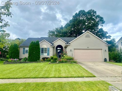 215 Sunflower Drive, Linden, MI, 48451 | Card Image