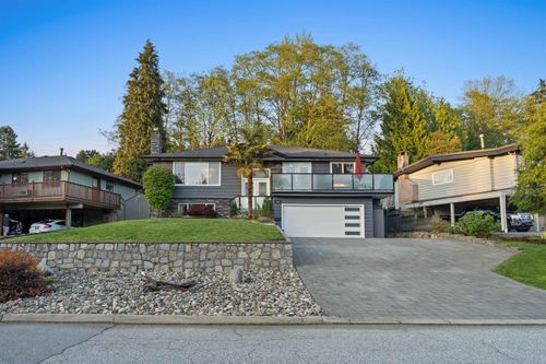 906 Strathaven Dr, North Vancouver, BC, V7H2J9 | Card Image
