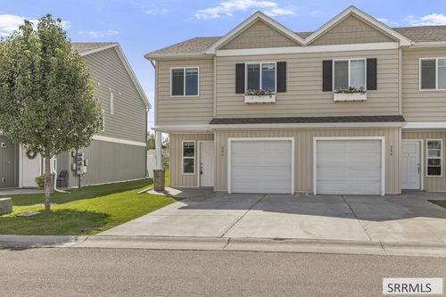 806 Trails End, Idaho Falls, ID, 83401 | Card Image