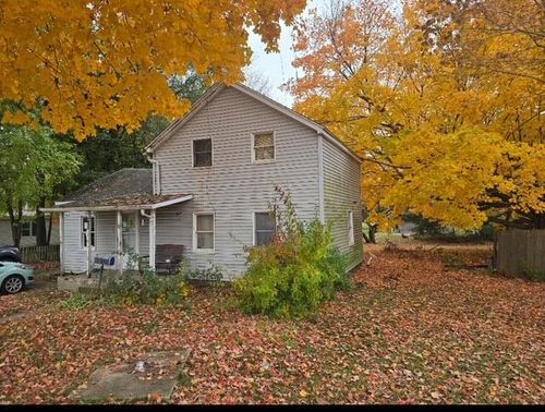 19 Arnold St, Quincy, MI, 49082-1001 | Card Image
