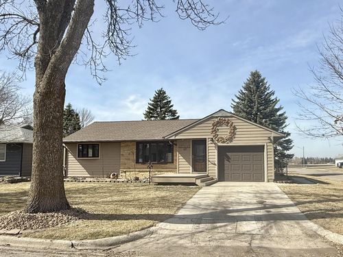 127 4th St Nw, Clara City, MN, 56222-1401 | Card Image