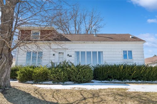 4306 F St, Amana, IA, 52203-8039 | Card Image