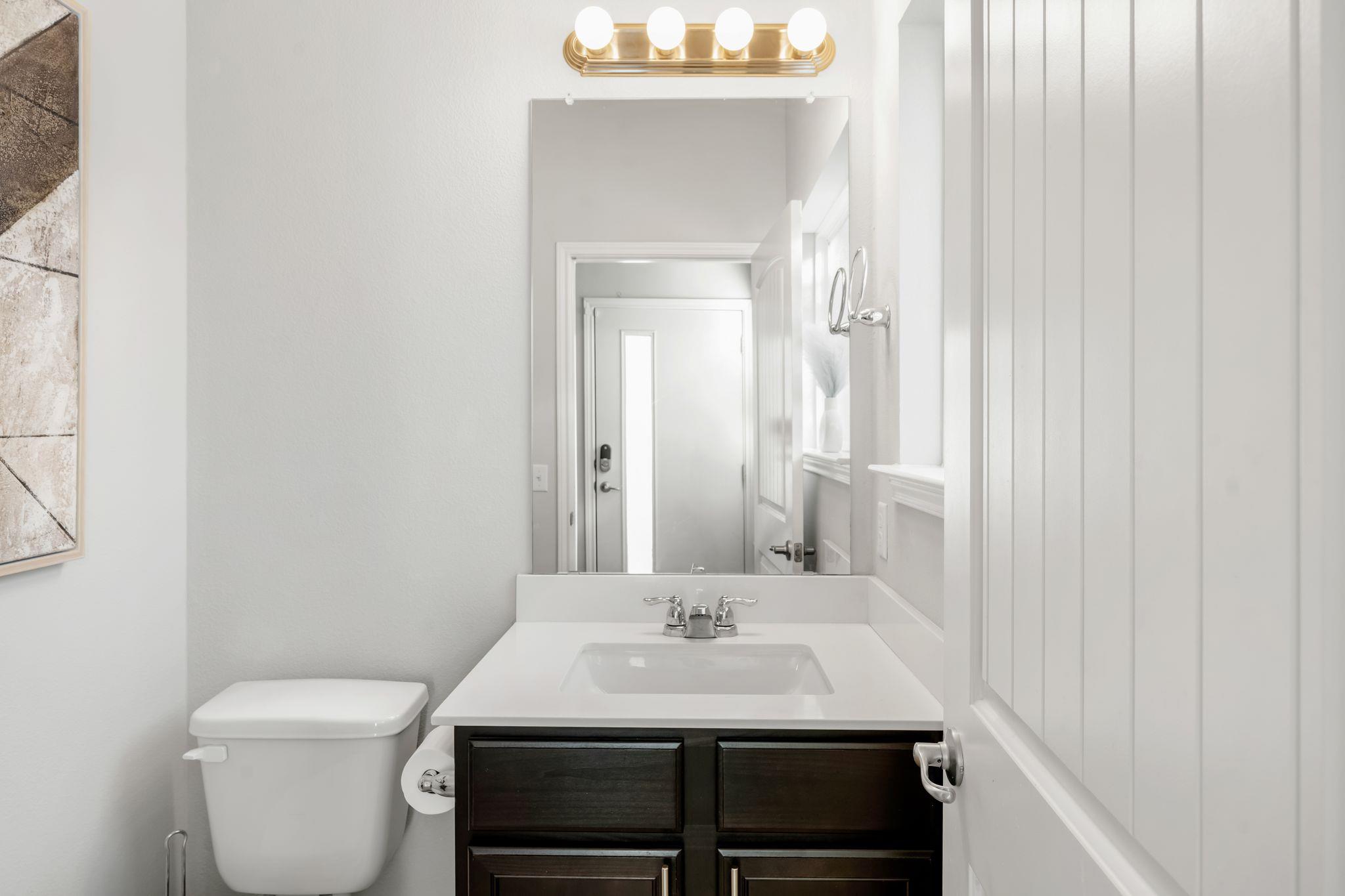 Residential Lease in Manor 5