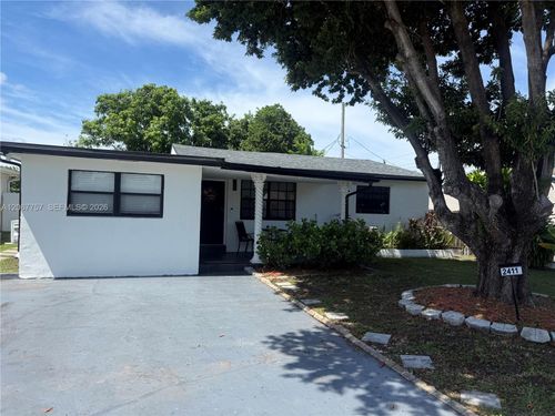 2411 Wiley St, Hollywood, FL, 33020-5849 | Card Image