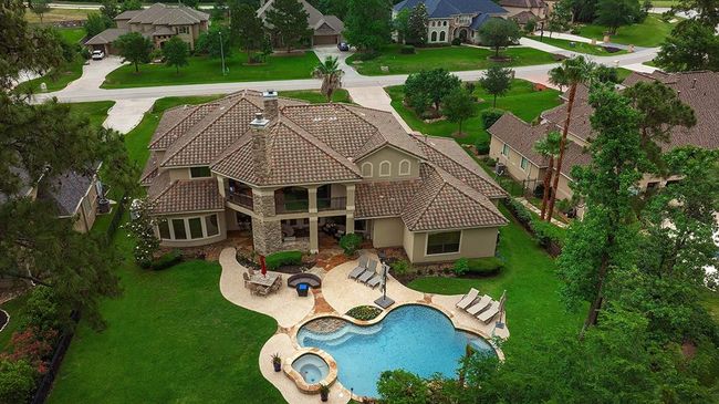 1/2 acre lot with amazing golf course views | Image 44