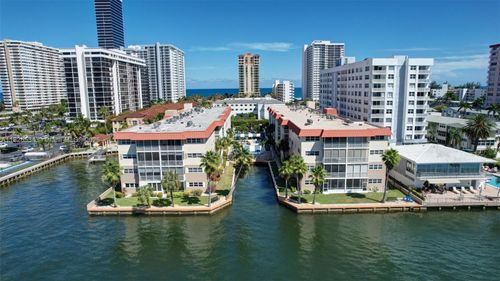 apt-207-2097 S Ocean Dr, Hallandale Beach, FL, 33009-6618 | Card Image