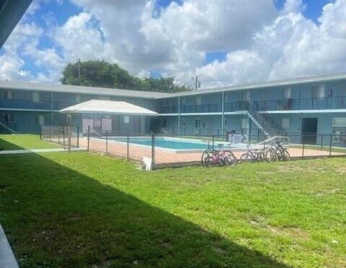 apt-76-1829 N A St, Lake Worth Beach, FL, 33460-6069 | Card Image