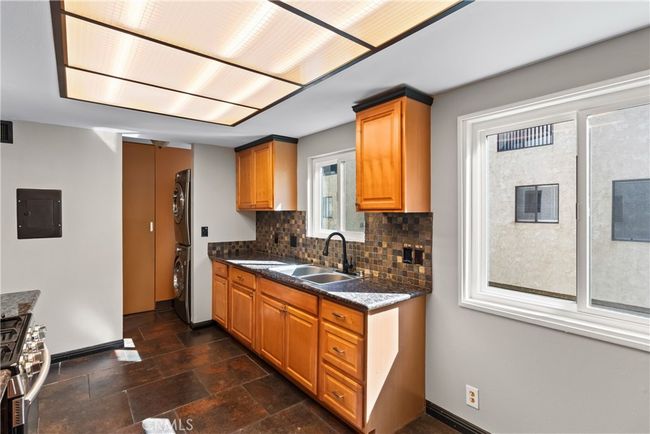 UNIT-13 - 8933 Willis Ave, Townhouse with 2 bedrooms, 3 bathrooms and 2 parking in Panorama City CA | Image 13
