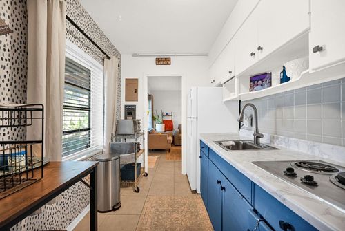 2-2204 Nw 3rd Ave, Wilton Manors, FL, 33311-3865 | Card Image