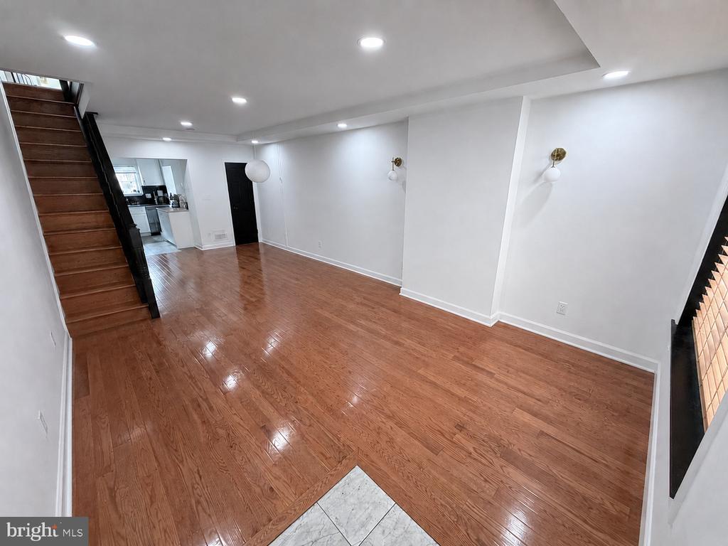 Residential in PHILADELPHIA 4