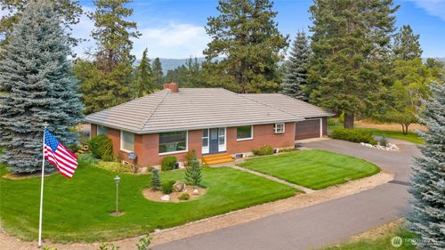 911 Westside Rd, Cle Elum, WA, 98922-9373 | Card Image