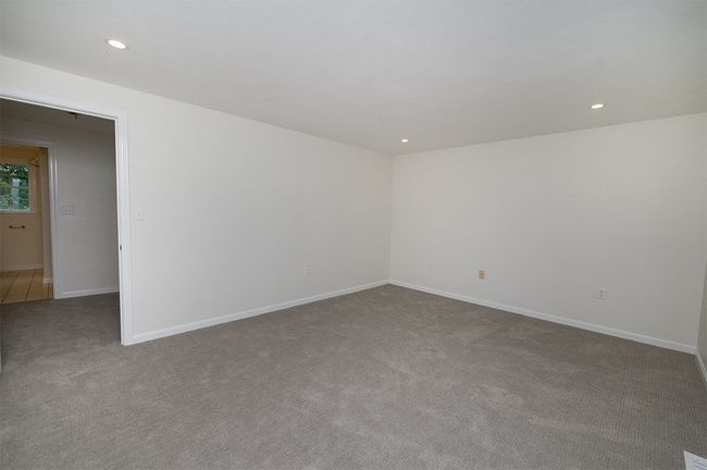 22 - 22 Brandee Ln, House attached with 2 bedrooms, 2 bathrooms and 2 parking in Methuen MA | Image 17