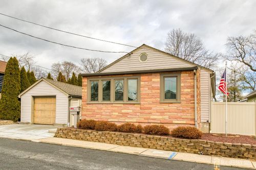 443 Highland St, South Amboy, NJ, 08879-1938 | Card Image