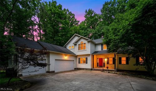 3338 Blessing Ln, Kent, OH, 44240-5209 | Card Image