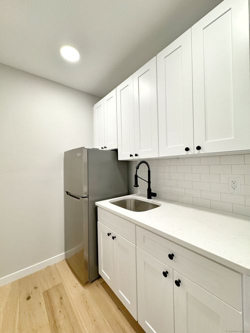 208-32 Main St, Norwalk, CT, 06851-4785 | Card Image