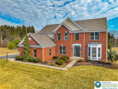 1919 Pembrooke Dr, Macungie, PA, 18062-8162 | Card Image