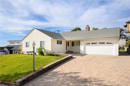 841 Irving Dr, Burbank, CA, 91504-1834 | Card Image