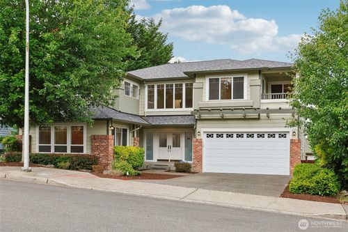 3301 Monterey Ct Ne, Renton, WA, 98056-2098 | Card Image