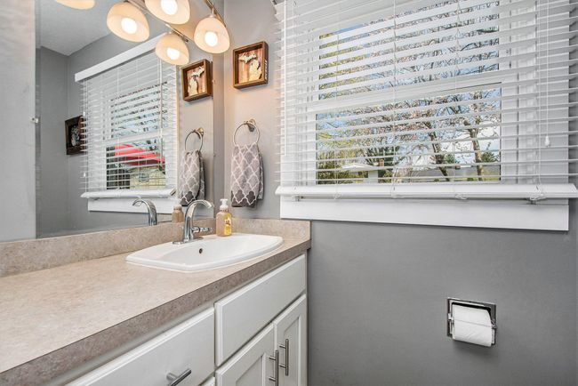 Main Level Half Bath | Image 10