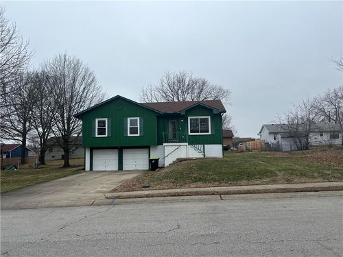 606 Younger Dr, Harrisonville, MO, 64701-3931 | Card Image