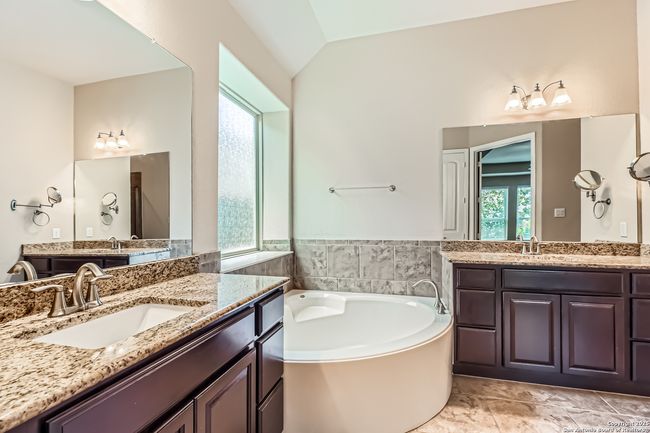 32241 Tamarind Bnd, House other with 4 bedrooms, 3 bathrooms and null parking in Bulverde TX | Image 31