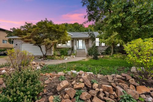 2171 Bountiful Blvd, Bountiful, UT, 84010-2404 | Card Image