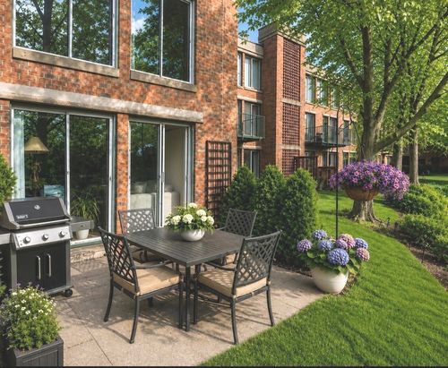 1040 Arbor Ln, Northfield, IL, 60093-3375 | Card Image