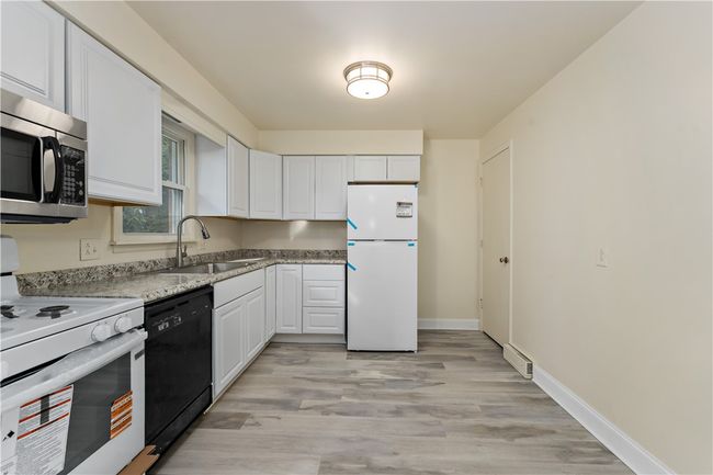 E - 2603 19th St, Condo with 3 bedrooms, 3 bathrooms and null parking in Patterson Twp PA | Image 10