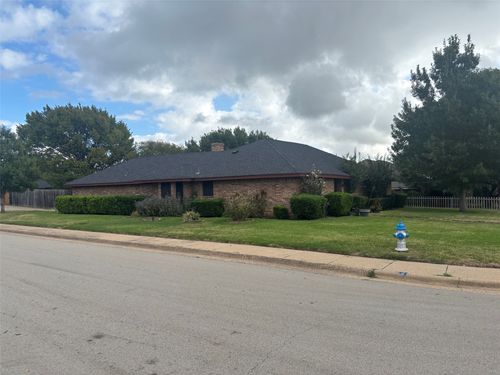 1335 Briarmeade Drive, Duncanville, TX, 75137 | Card Image