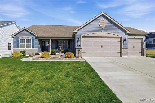 765 Bretton Trails Dr, Lake St Louis, MO, 63367-5020 | Card Image