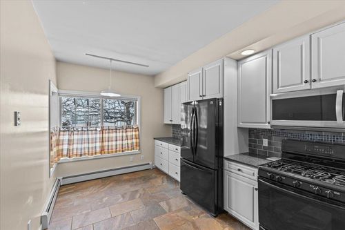 3 Forest Run Rd, Williston, VT, 05495-9447 | Card Image