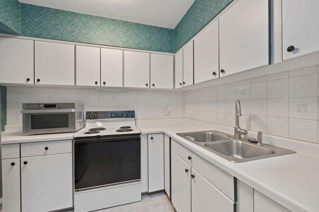 APT-306 - 1707 Stevens Ave, Condo with 2 bedrooms, 1 bathrooms and null parking in Minneapolis MN | Image 8
